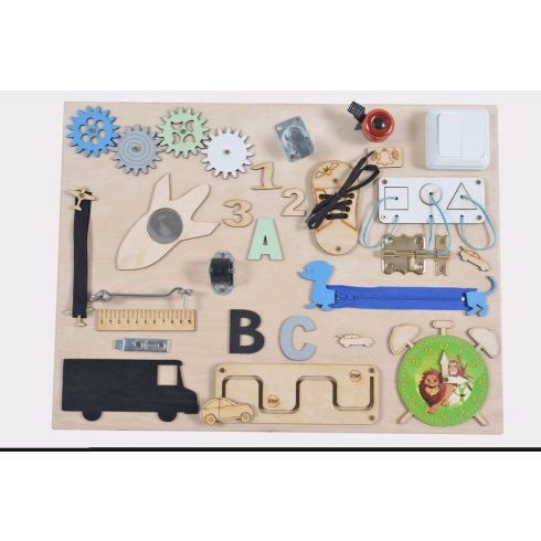 Moni Toys Montessori matatófal közép 50x37,5cm órás, fiús